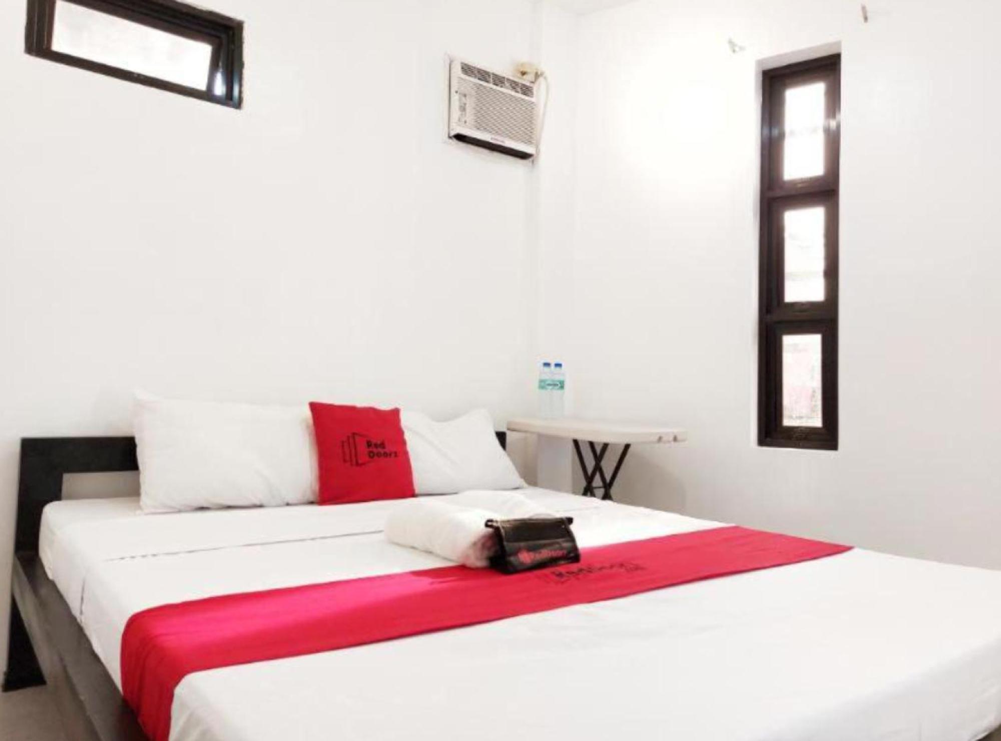 Reddoorz At San Antonio Binan Laguna Kültér fotó