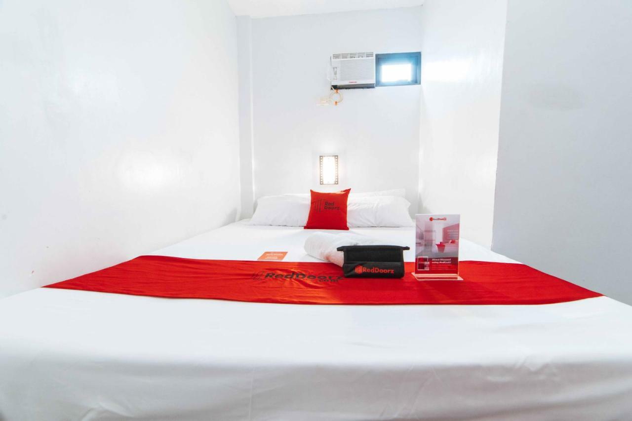 Reddoorz At San Antonio Binan Laguna Kültér fotó