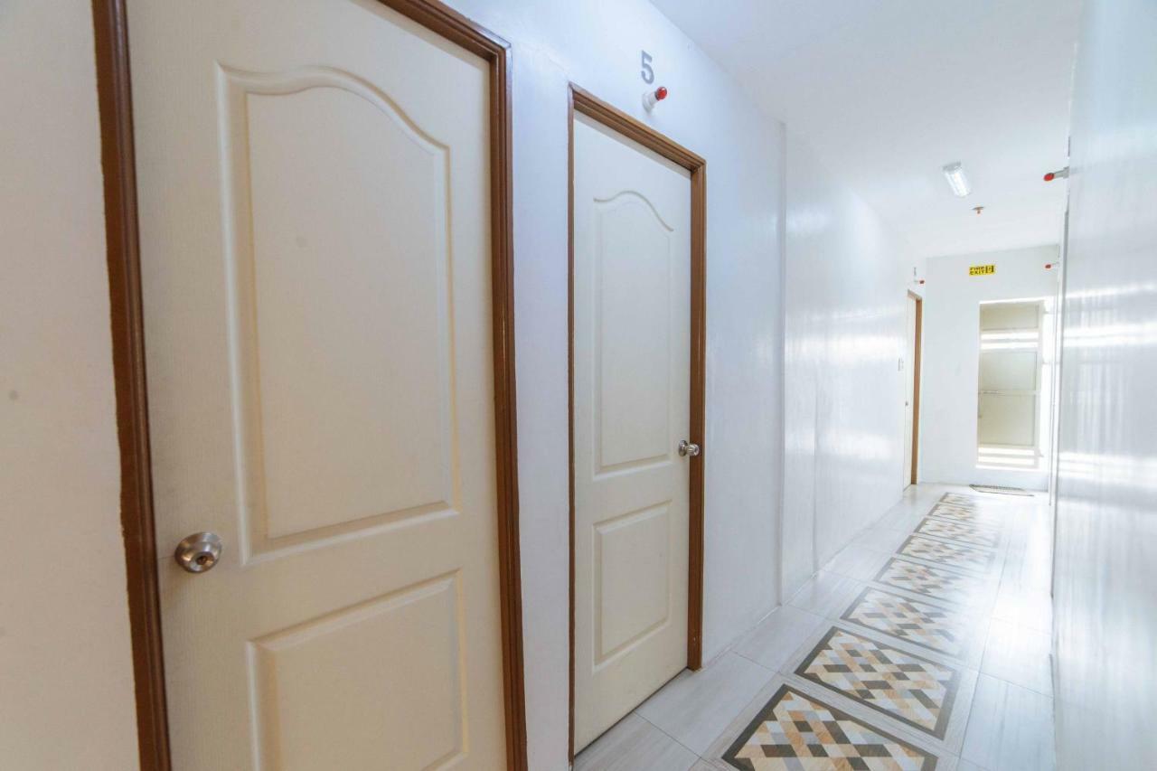Reddoorz At San Antonio Binan Laguna Kültér fotó